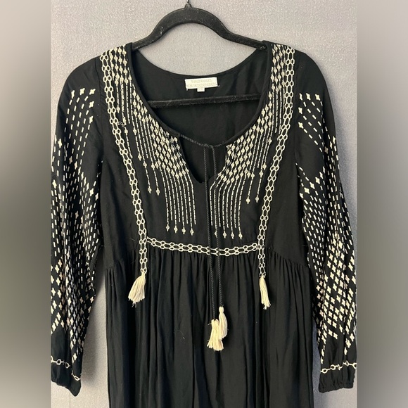 World Market Womens Black Embroidered Maxi Dress S/M Long Sleeve Double Slit - Picture 2 of 6